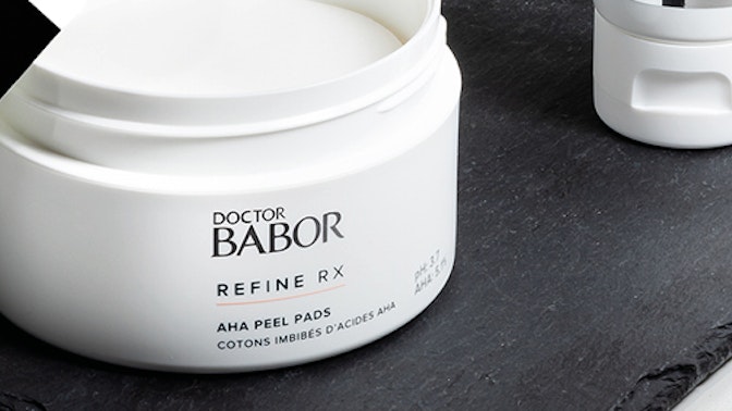 Enzyme Peeling Balm a AHA Peel Pads z řady DOCTOR BABOR REFINE CELLULAR Enzyme Peeling Balm a AHA Peel Pads z řady DOCTOR BABOR REFINE CELLULAR