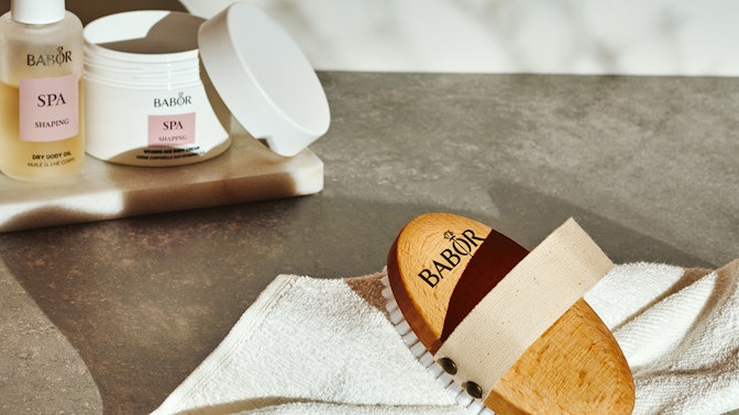 Dry brushing voor een mooie en strakke huid Dry brushing voor een mooie en strakke huid