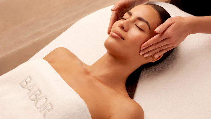 Skincare Lines for Solo Estheticians: Premium Guide Skincare Lines for Solo Estheticians: Premium Guide