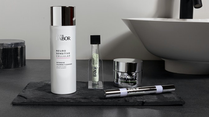 „Maskne“ = Unreinheiten durch das Tragen von Masken „Maskne“ = Unreinheiten durch das Tragen von Masken