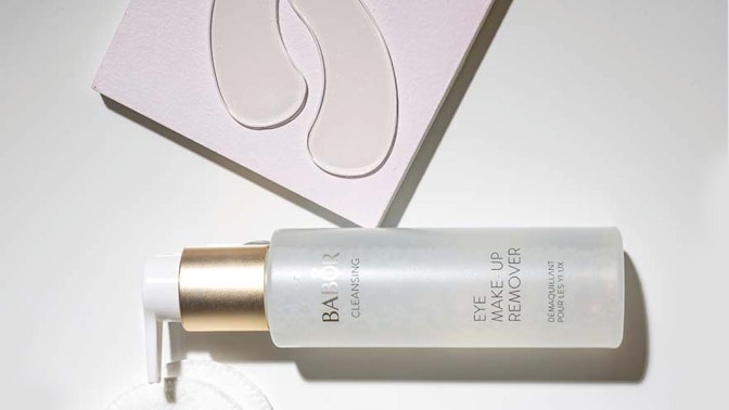 Model Laura weiß wie es geht: So pflegt sie ihre Augenpartie Model Laura weiß wie es geht: So pflegt sie ihre Augenpartie