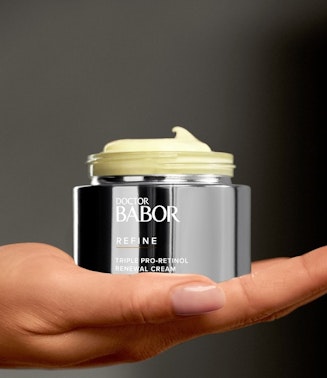 ΤΑ ΑΠΟΤΕΛΕΣΜΑΤΑ ΤΗΣ ΡΕΤΙΝΟΛΗΣ ΚΑΙ Η ΕΦΑΡΜΟΓΗ ΤΗΣ ΣΤΟ ΔΕΡΜΑ ΤΑ ΑΠΟΤΕΛΕΣΜΑΤΑ ΤΗΣ ΡΕΤΙΝΟΛΗΣ ΚΑΙ Η ΕΦΑΡΜΟΓΗ ΤΗΣ ΣΤΟ ΔΕΡΜΑ