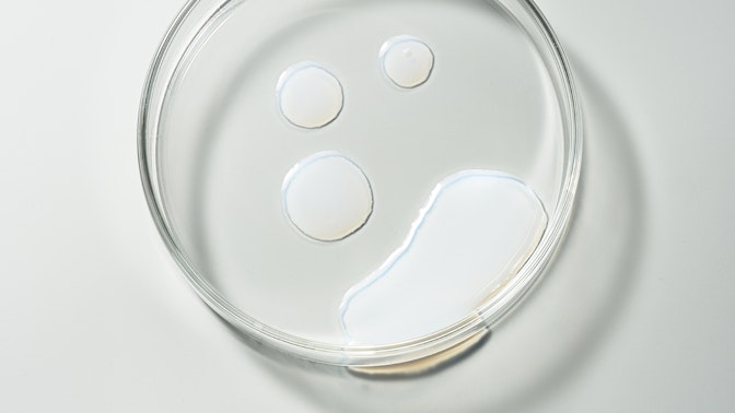 ΕΝΥΔΑΤΩΣΗ ΤΟΥ ΔΕΡΜΑΤΟΣ ΜΕΤΑ ΤΟΥΣ ΚΑΛΟΚΑΙΡΙΝΟΥΣ ΜΗΝΕΣ ΕΝΥΔΑΤΩΣΗ ΤΟΥ ΔΕΡΜΑΤΟΣ ΜΕΤΑ ΤΟΥΣ ΚΑΛΟΚΑΙΡΙΝΟΥΣ ΜΗΝΕΣ