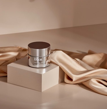 Η ΣΥΣΦΙΚΤΙΚΗ ΣΕΙΡΑ ΤΗΣ DOCTOR BABOR Η ΣΥΣΦΙΚΤΙΚΗ ΣΕΙΡΑ ΤΗΣ DOCTOR BABOR