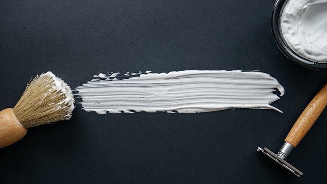 Droog- en natscheren zonder een branderig gevoel na het scheren Droog- en natscheren zonder een branderig gevoel na het scheren