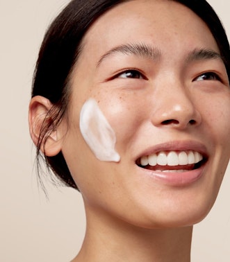 ΠΡΟΣΤΑΤΕΨΤΕ ΤΟ ΔΕΡΜΑ ΣΑΣ ΑΠΟ ΤΟΝ ΧΕΙΜΩΝΑ ΠΡΟΣΤΑΤΕΨΤΕ ΤΟ ΔΕΡΜΑ ΣΑΣ ΑΠΟ ΤΟΝ ΧΕΙΜΩΝΑ